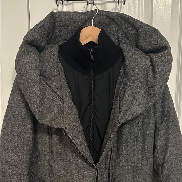 Soia & Kyo Wool & Down Charcoal Puffer Coat, size M - Picture 9 of 16